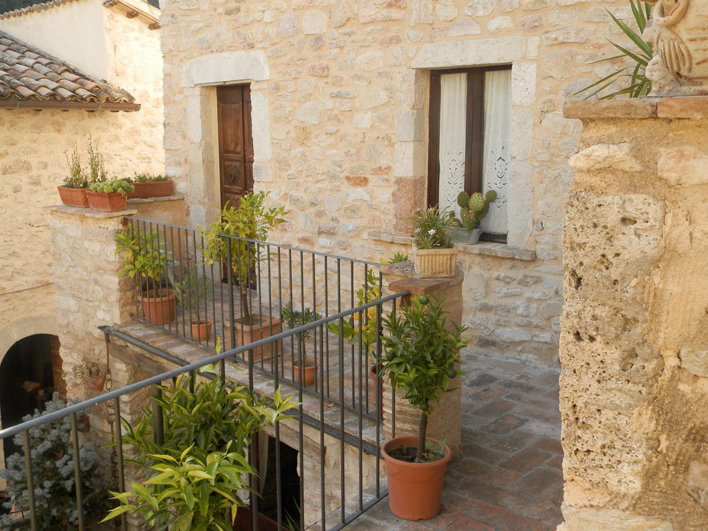 Residenza Di Paese Castello Del Poggio Hotel Ferentillo ภายนอก รูปภาพ