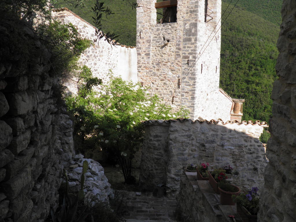 Residenza Di Paese Castello Del Poggio Hotel Ferentillo ภายนอก รูปภาพ